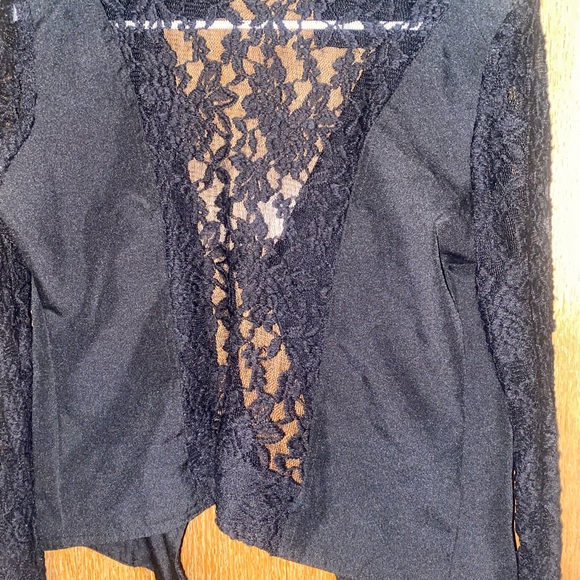 Denim and sheer lace jackets, 1 black, 1 white, both size medium - Picture 5 of 6